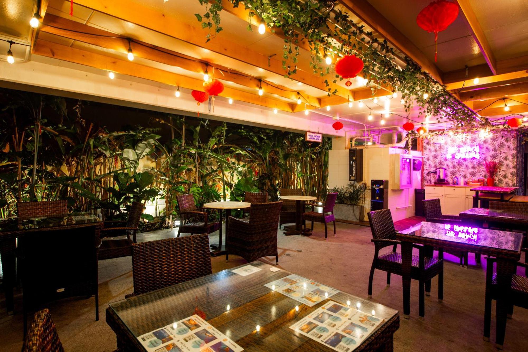 Waikiki Beachside Hostel هونولولو المظهر الخارجي الصورة